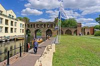 Step into a berkelzomp at the Berkelruïne in Zutphen!