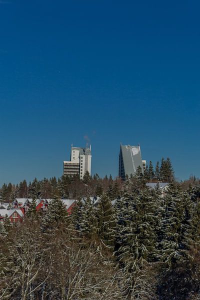 Ambiance hivernale au-dessus de la station de sports d'hiver Oberhof par Oliver Hlavaty