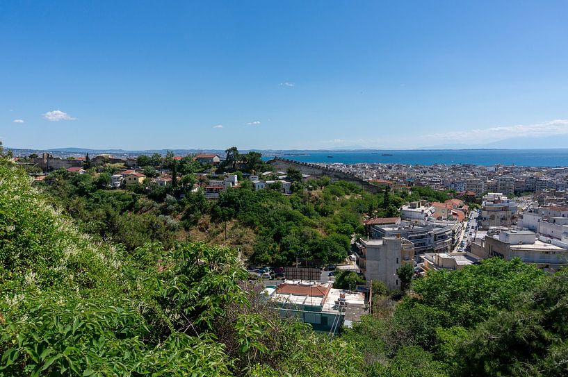 Panoramablick auf die Stadt Thessaloniki Stadt in Griechenland mit Meer von Animaflora PicsStock
