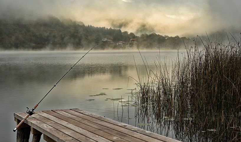 Boracko-Jezero (Bosnie) in de mist. von Alida Stuut