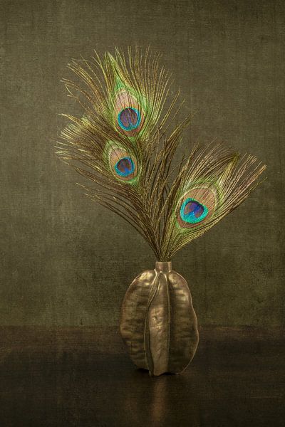 Nature morte Plumes de paon Bohème. Impressionnisme par Alie Ekkelenkamp
