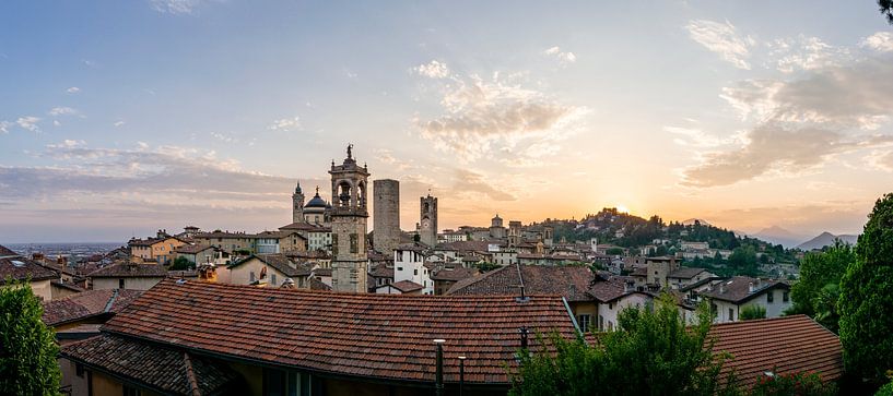 Blick über Bérgamo, Italien von Luc van der Krabben