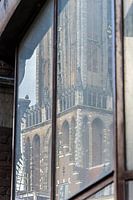 Stiekem naar de Domtoren gluren.