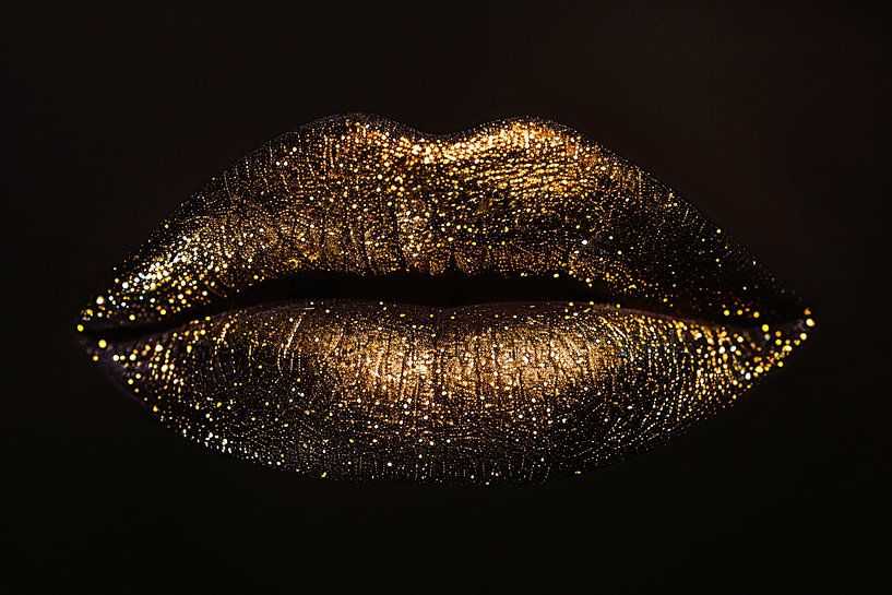 Golden glitter lips in close-up portrait by Art & Soul Creations