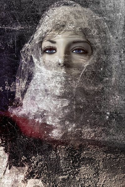 Woman comes out of wall by Marijke de Leeuw - Gabriëlse