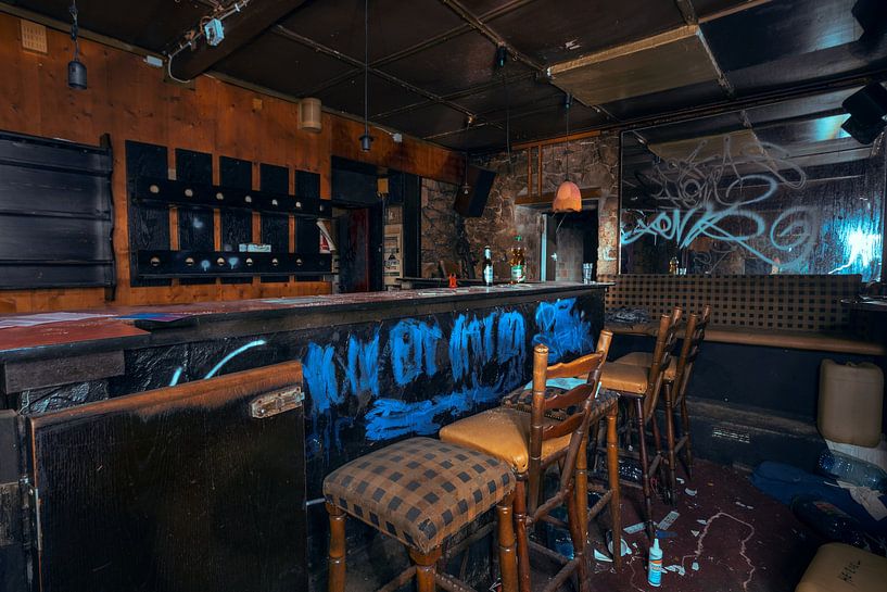 Die Bar, in der man vor oder nach dem intimen Akt etwas trinken kann. von Het Onbekende