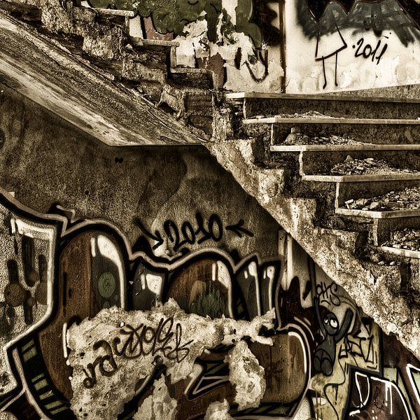 Upstairs and downstairs by Andre Miedema