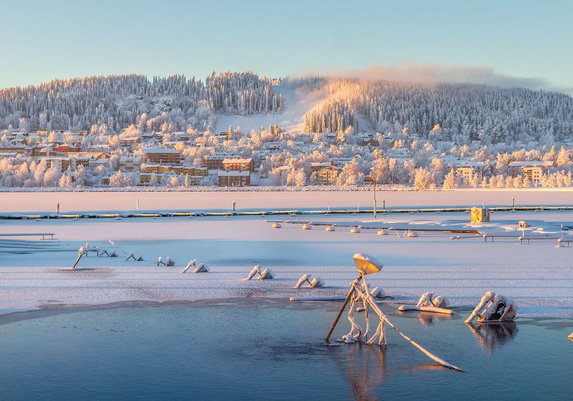 Ein kalter Wintertag in Östersund im Norden Schwedens von Hamperium Photography