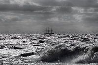 Driemaster op volle zee