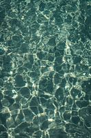 Wasser in einem Pool | Reisefotografie Druck | Griechenland