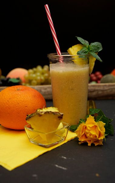 Pineapple coconut lemonade with grapefruit by Babetts Bildergalerie