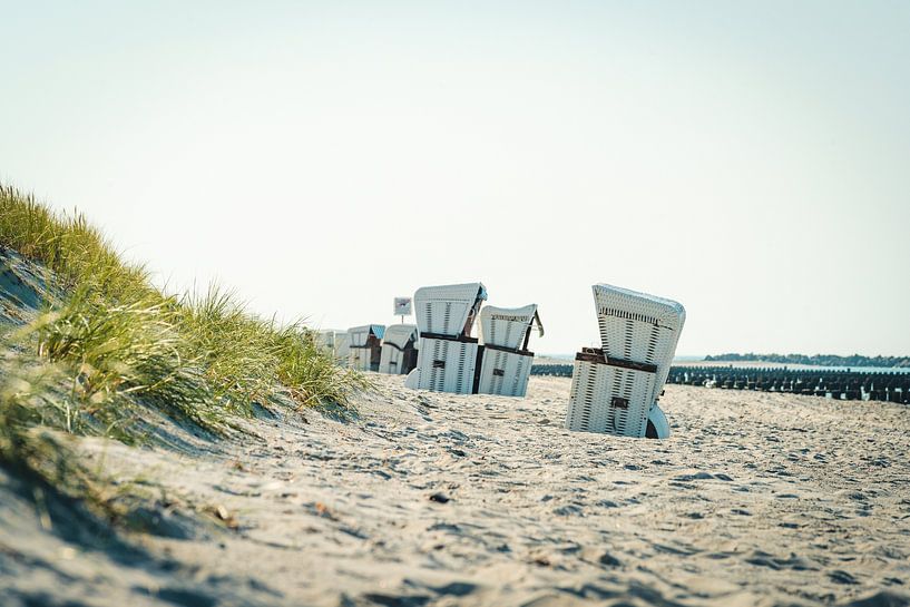 Baltic Sea coast with beach chairs near Ahrenshoop in Fischland Dar� by Thilo Wagner
