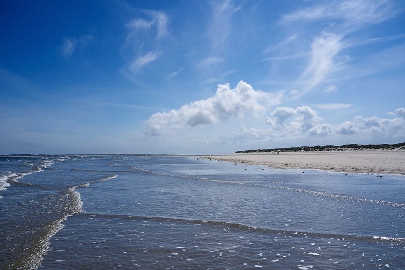 Plage de Baltrum avec mer et nuages 2 par Anja B. Schäfer