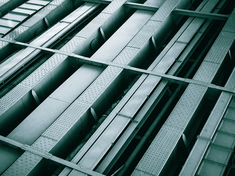 Industrielle Abstraktion von Studio Keserű