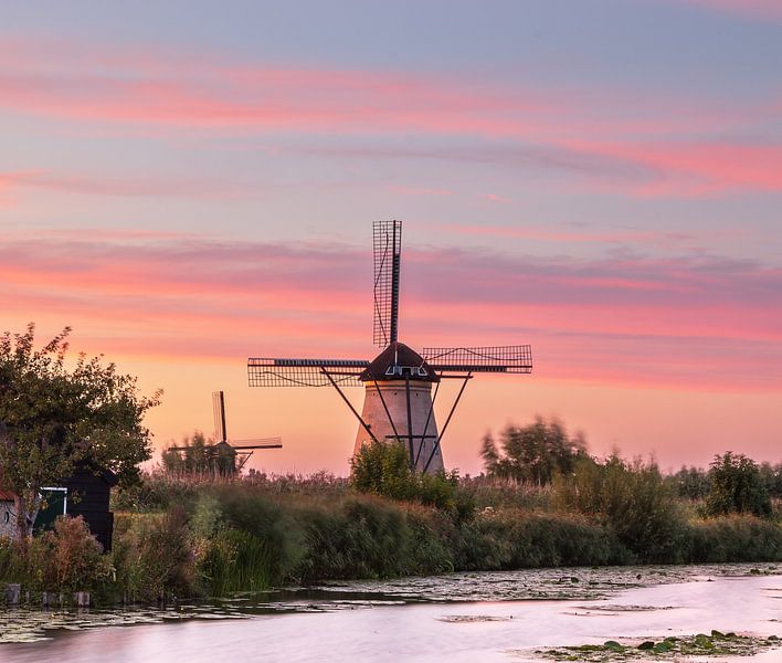 Les moulins à vent de Kinderdijk après le coucher du soleil par Rob Saly
