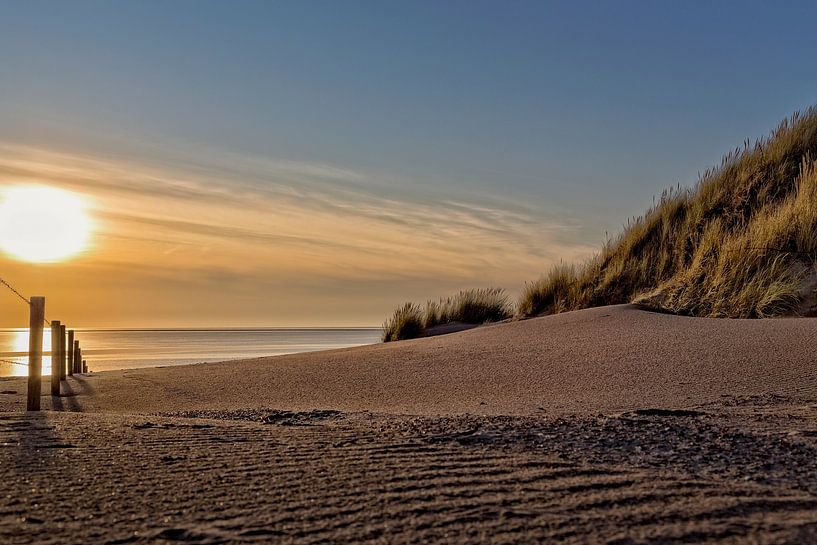 Zonsondergang strand by Miranda van Hulst