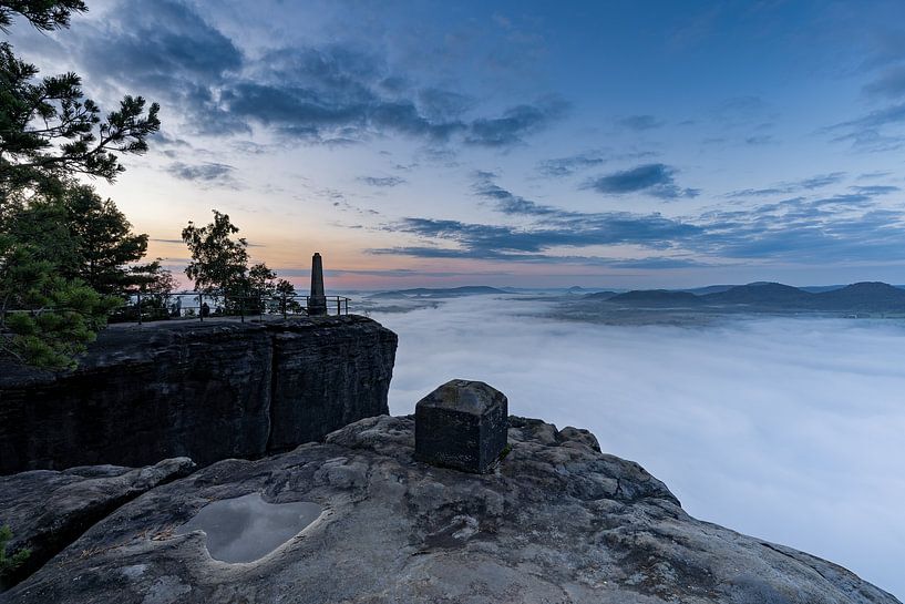 Lily stone by Ralf Hickmann
