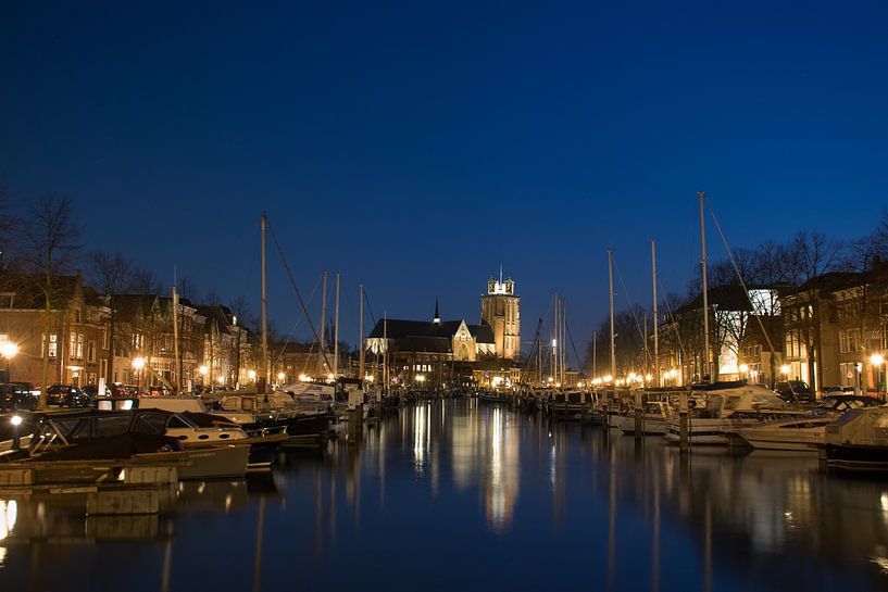 Grande église à Dordrecht, le soir au Nieuwe Haven par Patrick Verhoef