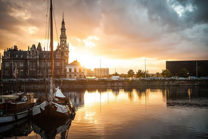 Loodswezen aan het Willemdok in Antwerpen van Geert D