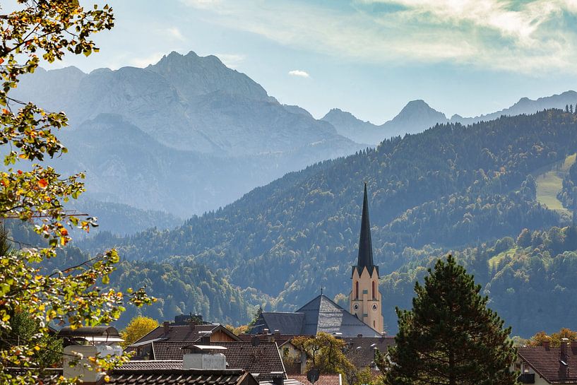 Wetterstein Mountains with Dreitorspitze and Partenkirchen district by Torsten Krüger