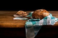 Nature morte au pain et au damier