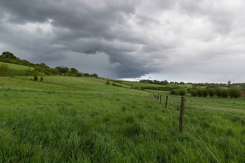 Hugeln in Limburg nach einem Gewitter von Francois Debets