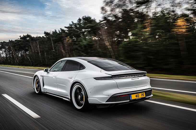 Porsche Taycan 4S von Bas Fransen