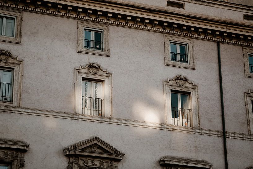 Light reflection in Rome by Isis Sturtewagen