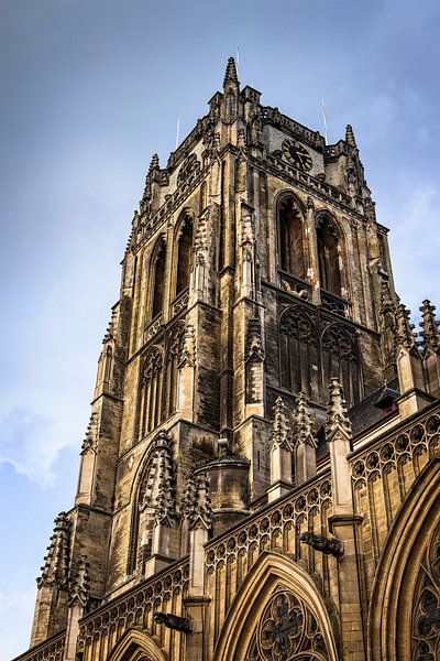 Turm der Basilika Unserer Lieben Frau in Tongres von Rob Boon