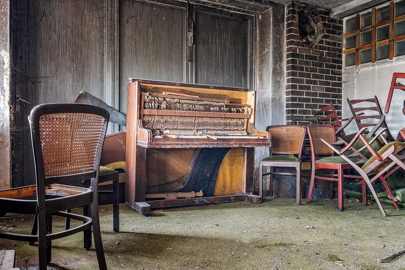 Lost Place - piano abandonné par Gentleman of Decay