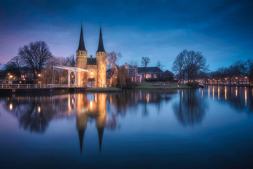 Das Osttor blaue Stunde von Anthony Malefijt