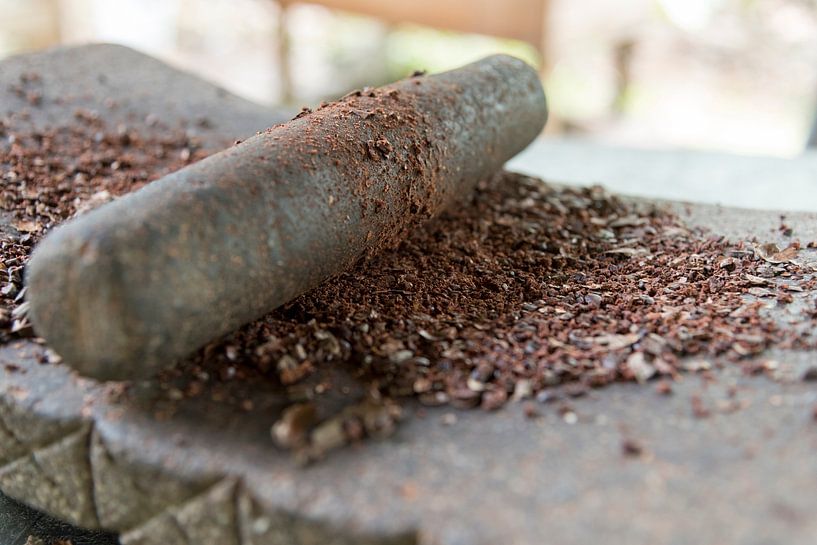 Cacao beans grinding Costa Rica by Ohana