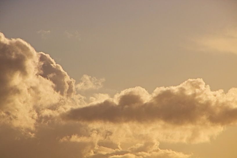 Bewölkter Sonnenuntergang von Maarten Borsje
