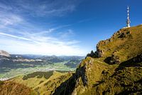 Funkturm auf Kitzbüheler Horn in den Alpen von Österreich
