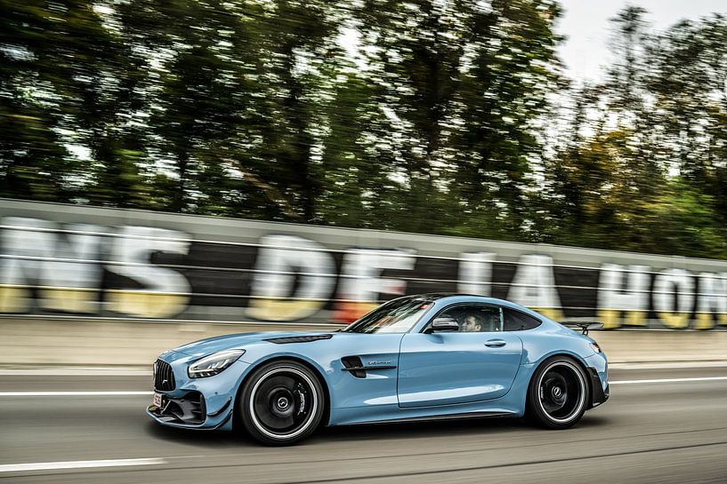 Mercedes-Benz AMG GTR Pro China Blue by Bas Fransen