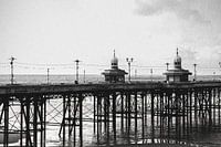 Pier in Blackpool, England. Schwarz-Weiß.