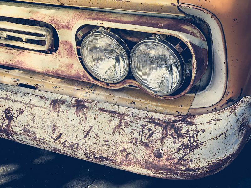 Phare d'une Chevrolet Pick-up voiture d'époque par Art By Dominic