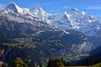 L'Eiger, le Mönch et la Jungfrau en automne