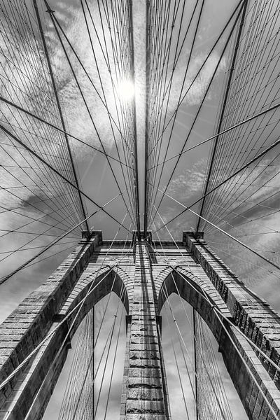 NEW YORK CITY Le pont de Brooklyn en détail | monochrome par Melanie Viola