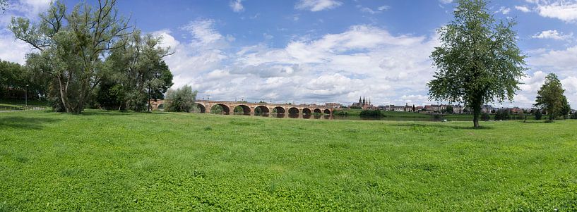 Moulins rivierbank by Bob de Bruin