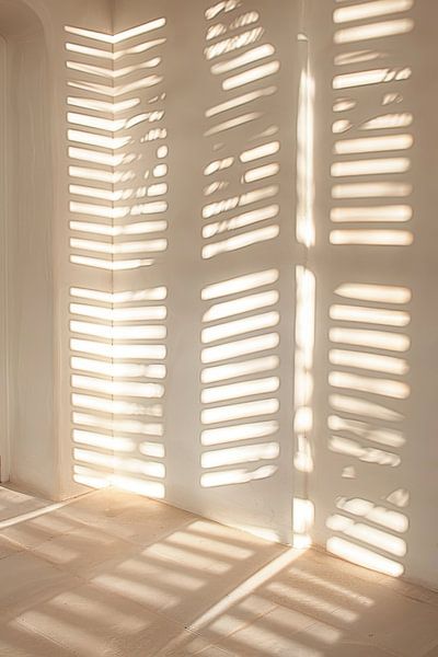 Sonnenschatten - Spiel der Lichtstrahlen von Poster Art Shop