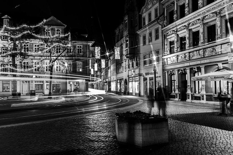 Erfurt - Fischmarkt - Weihnachten - Straßenbahn Schwarz-Weiß von Mixed media vector arts