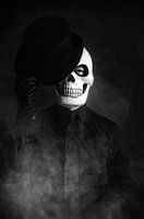 Mann gekleidet für Tag der Toten