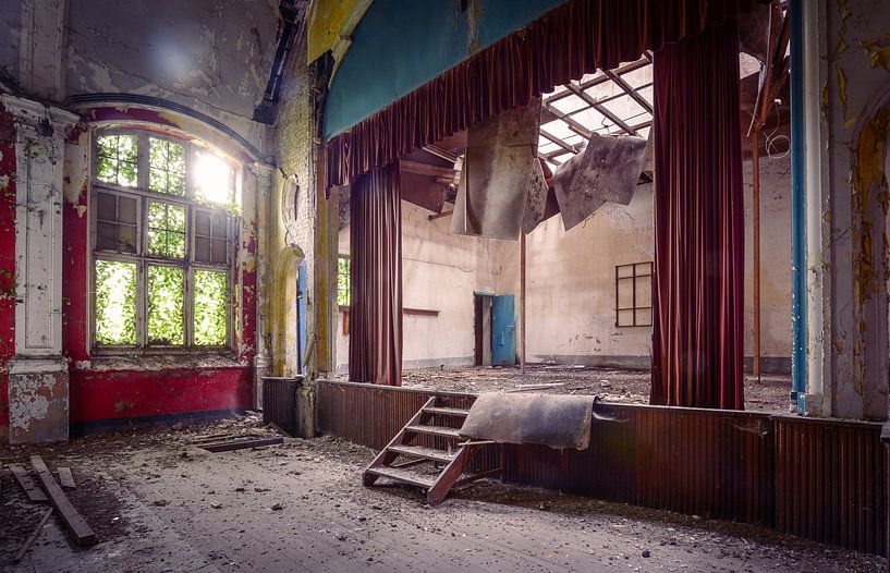 Abandoned theatre by Dafne Op 't Eijnde