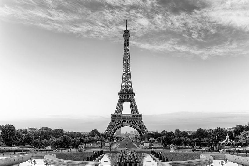 La Tour Eiffel depuis la place du Trocadéro (N&amp;B). par Carlos Charlez