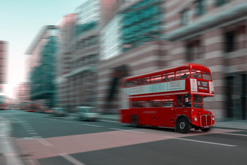 London Bus by Humphry Jacobs