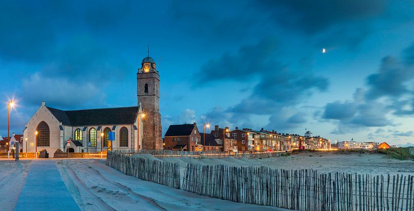Vieille église ou Andreaskerk à Katwijk la nuit par Arjan van Duijvenboden