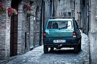 Fiat Panda in italienischer Gasse