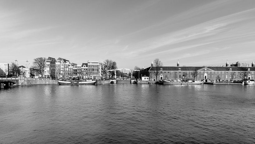 Über die Amstel von Mark de Boer