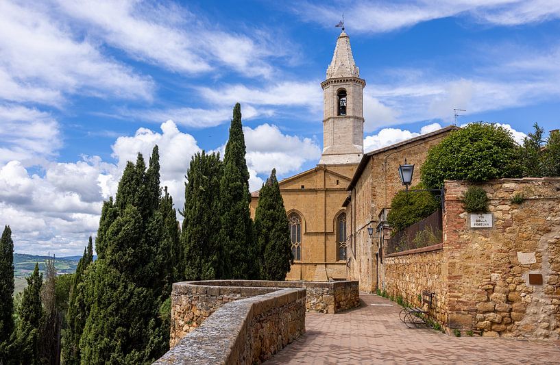 Église et mur d'enceinte de Pienza, Italie par Adelheid Smitt
